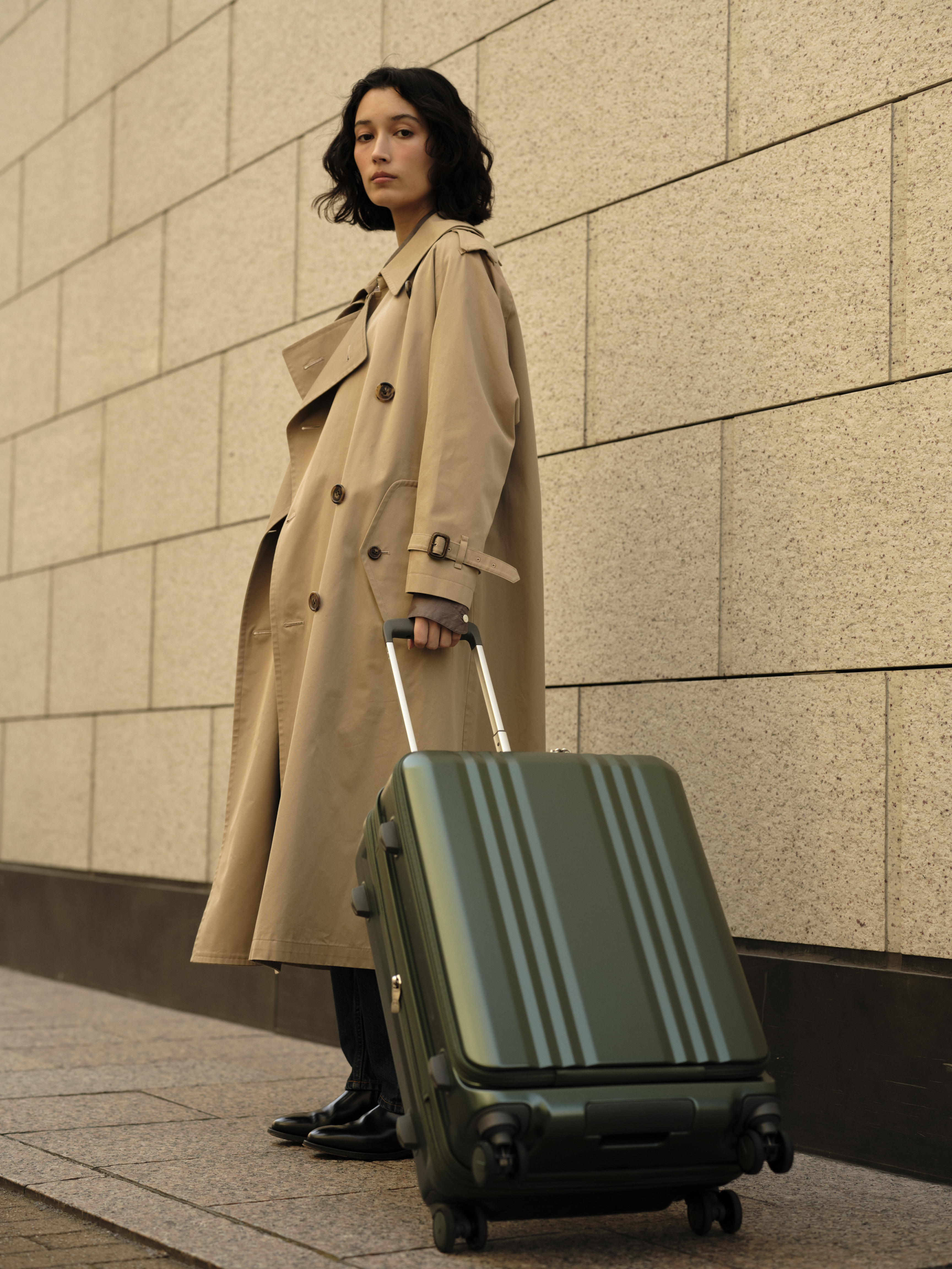 アジア・ラゲージの定番モデル『デカかるEdge』シリーズ | FEATURE