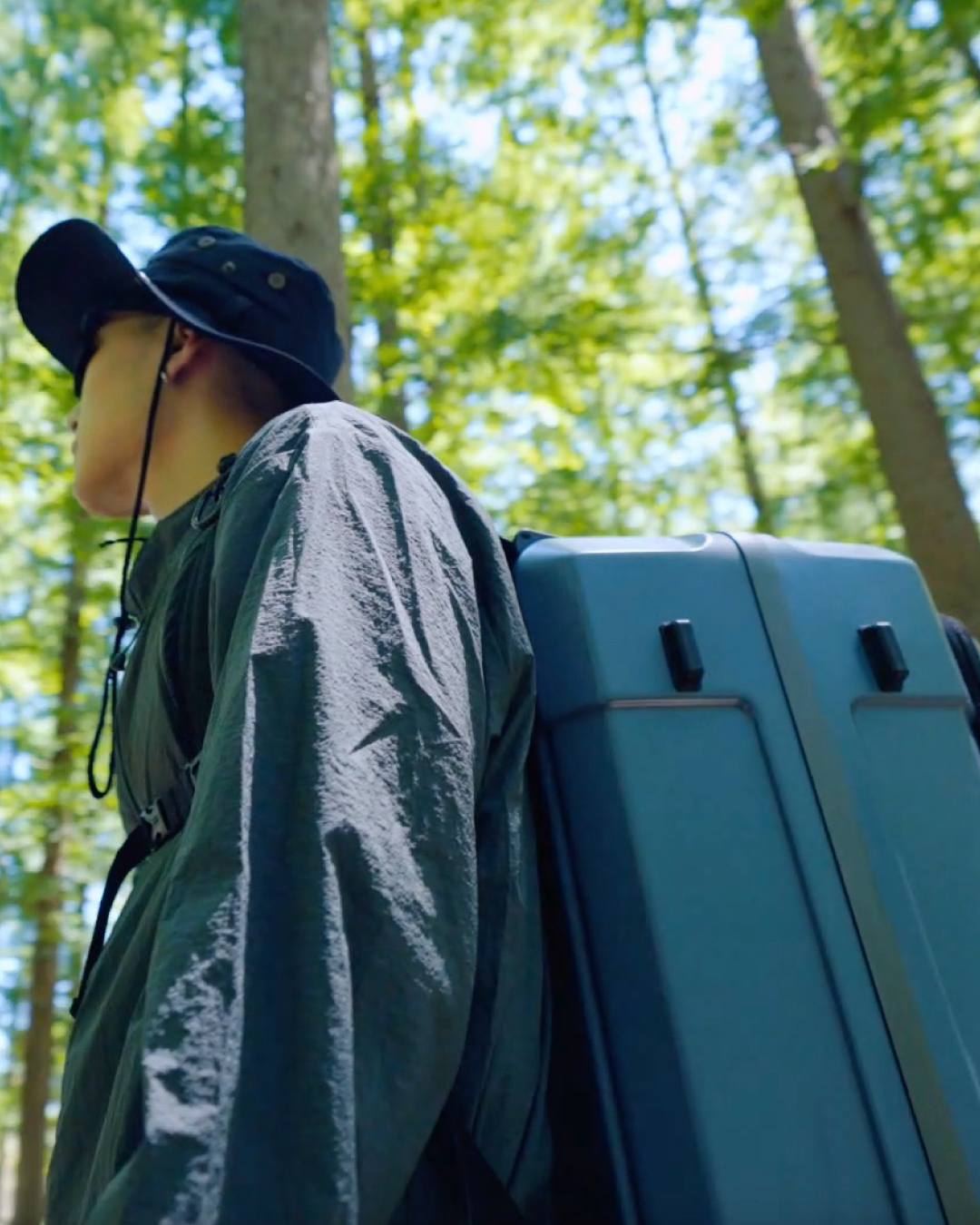 キャンプに旅行、災害時にも。背負えるハードキャリー！GEARCUBE[ギア