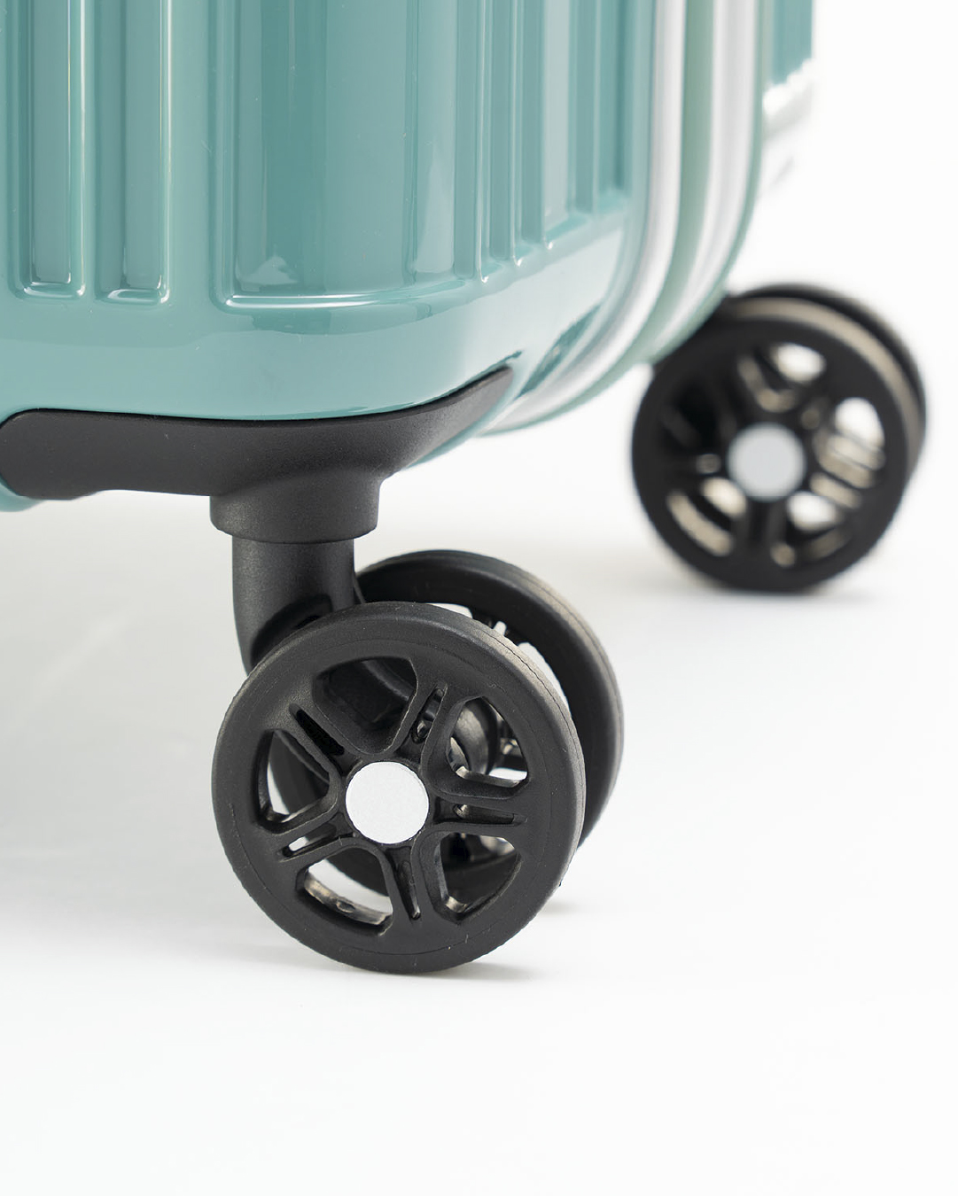 Magicalouis | スーツケース｜アジア・ラゲージ (Asia Luggage Inc