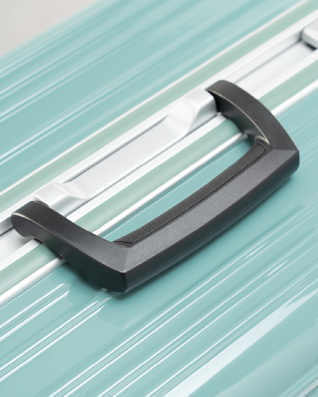 Magicalouis | スーツケース｜アジア・ラゲージ (Asia Luggage Inc