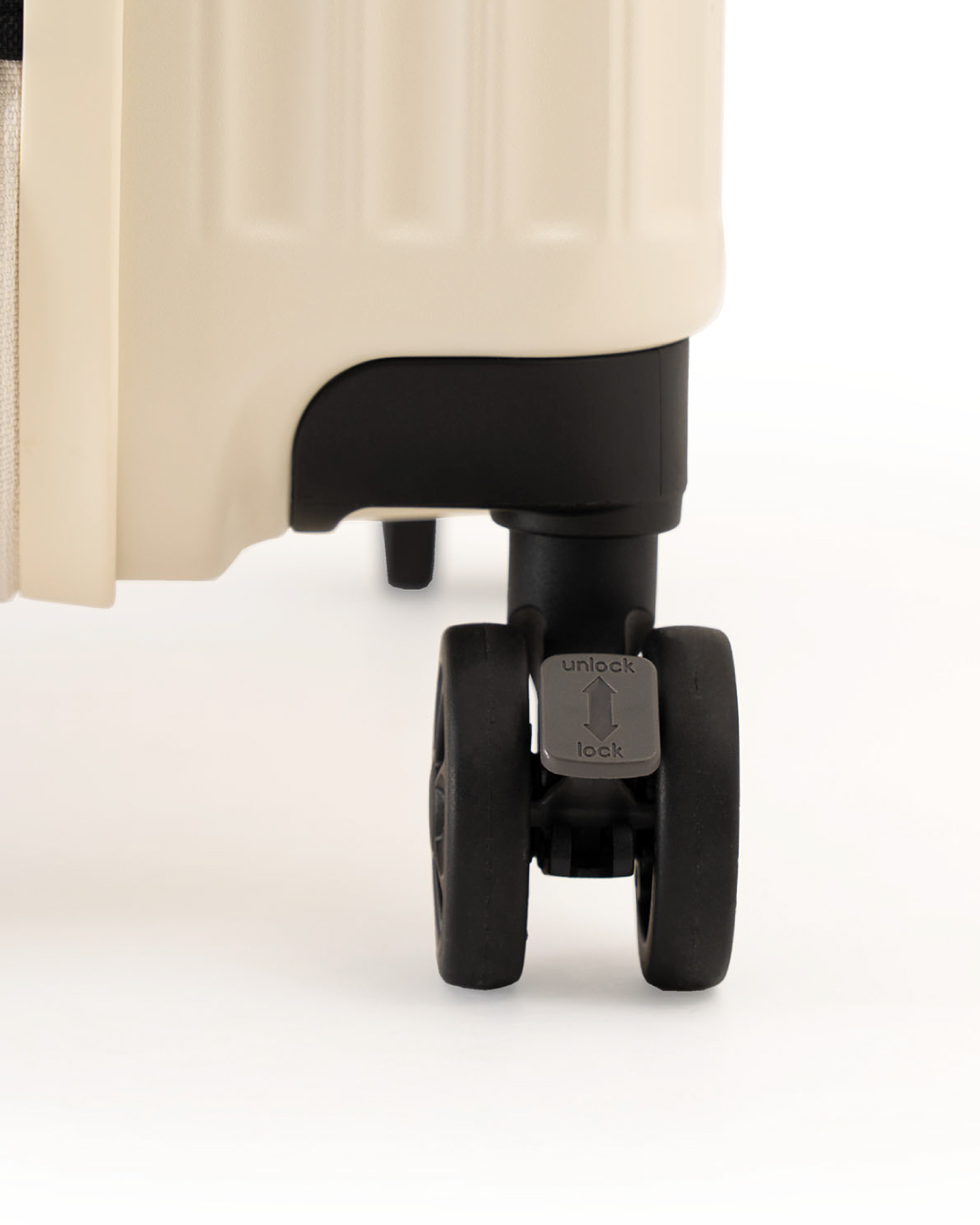 GM-066 | スーツケース｜アジア・ラゲージ (Asia Luggage Inc) 公式サイト