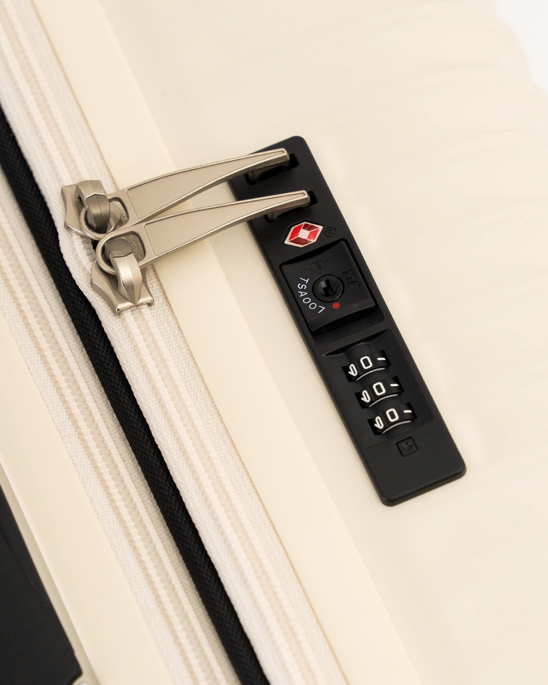 GM-066 | スーツケース｜アジア・ラゲージ (Asia Luggage Inc) 公式サイト